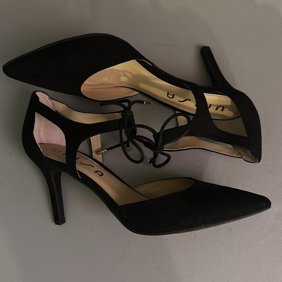 Unisa Black Suede Shoes. Pre owned - Picture 4 of 9